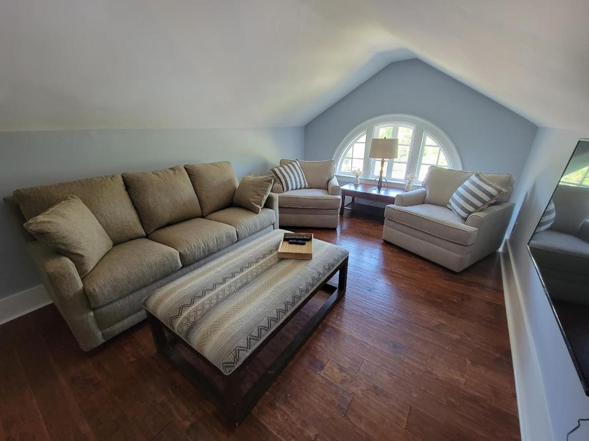 The Hidden Inn South Kortright Bagian luar foto